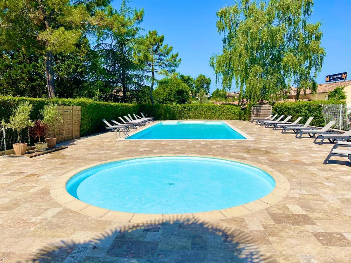 Camping Le Pressoir Petit-Palais-et-Cornemps Exterior photo