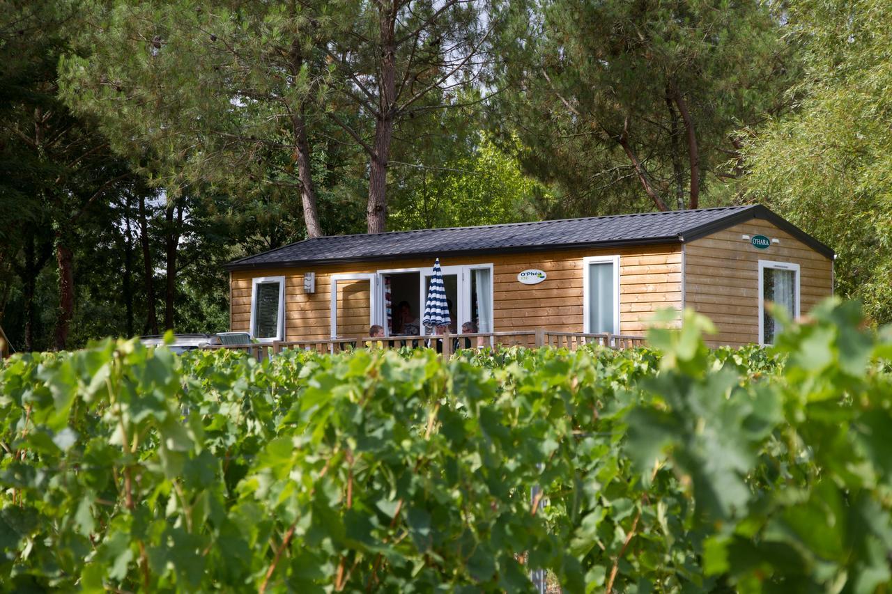 Camping Le Pressoir Petit-Palais-et-Cornemps Exterior photo